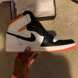 Jordan 1 Electro Orange